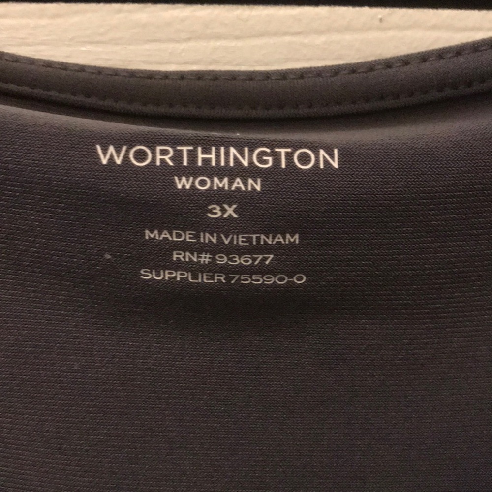 Shirt - Picture 3 of 4